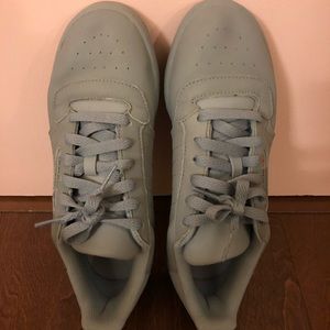 Yeezy Powerphase “calabasas grey” adidas